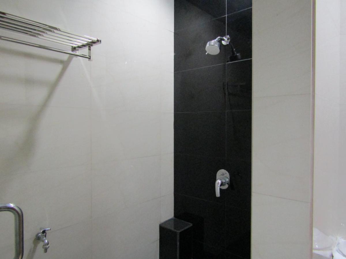 Madina Inn Hotel Yogyakarta Exterior foto
