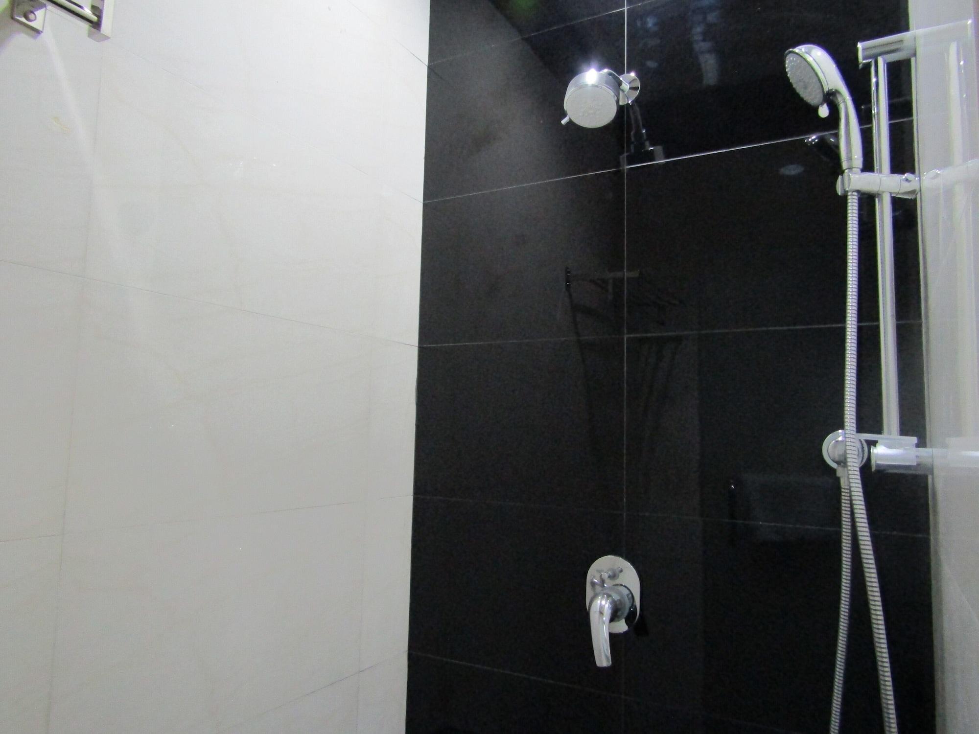 Madina Inn Hotel Yogyakarta Exterior foto